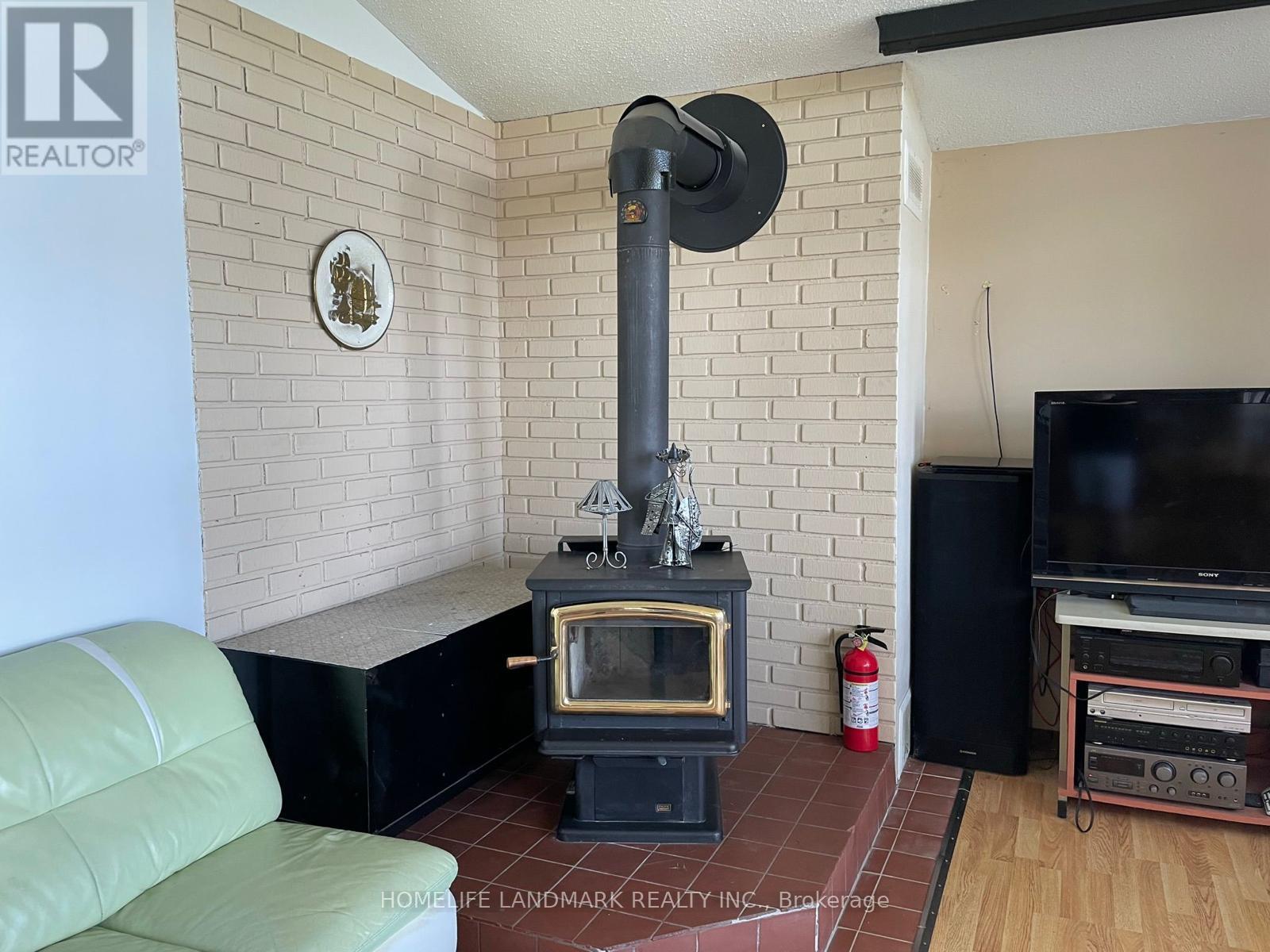 Main - 1115 Island View Drive, Otonabee-South Monaghan, Ontario  K0L 1B0 - Photo 11 - X12315520