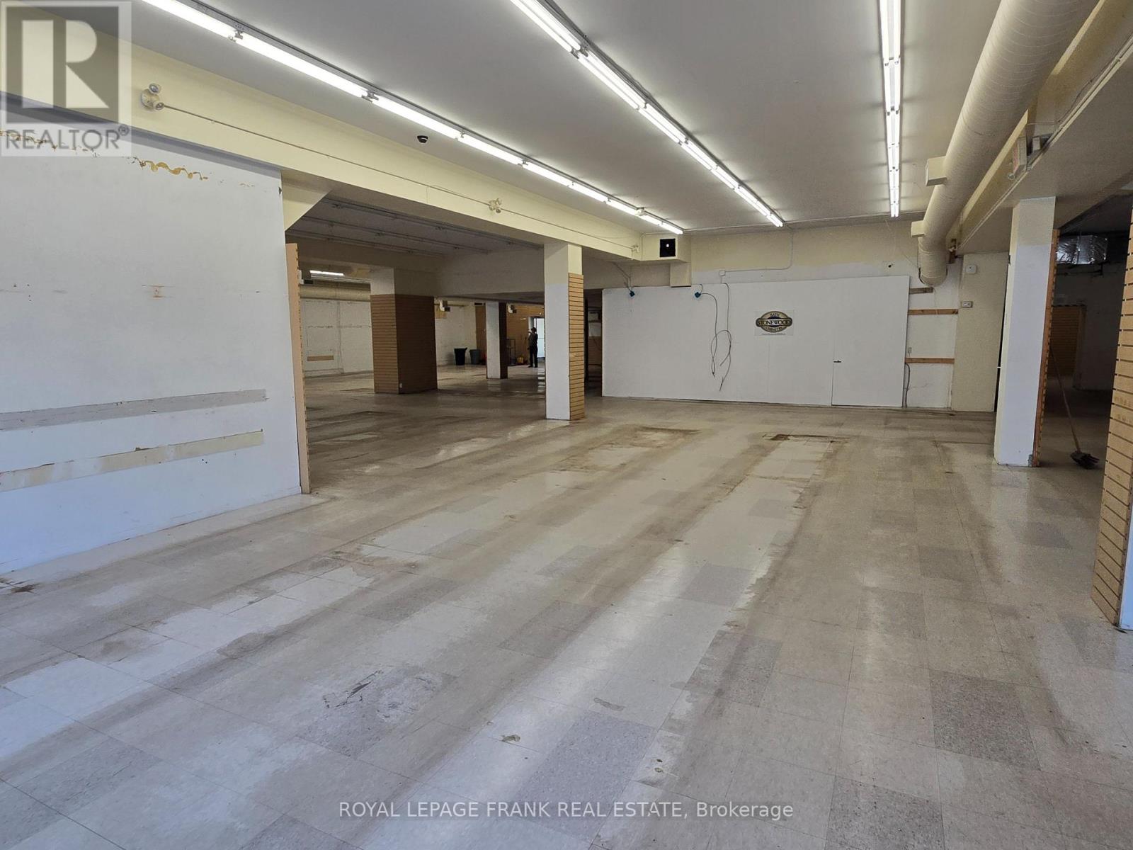 15 King Avenue W, Clarington (Newcastle), Ontario  L1B 1K9 - Photo 3 - E12316016