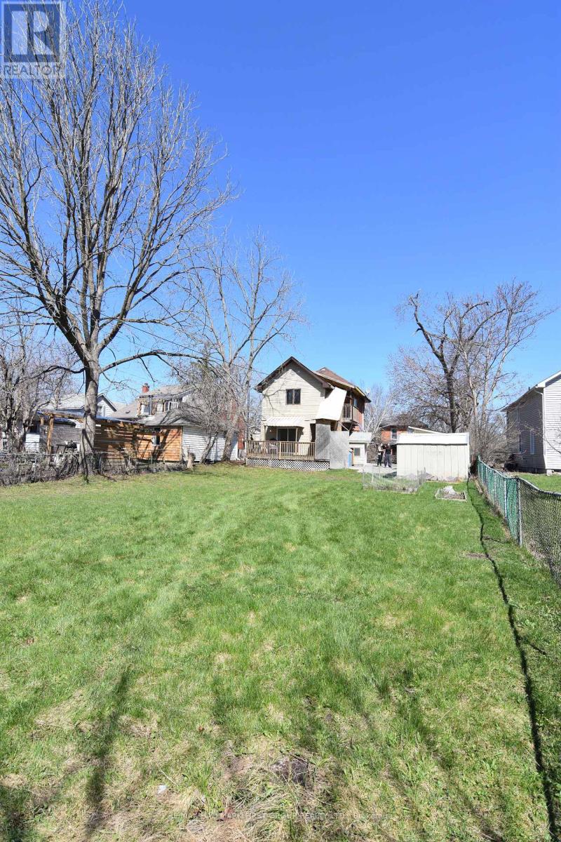 Upper - 509 Parnell Street, Peterborough Central (South), Ontario  K9J 4J3 - Photo 10 - X12316384