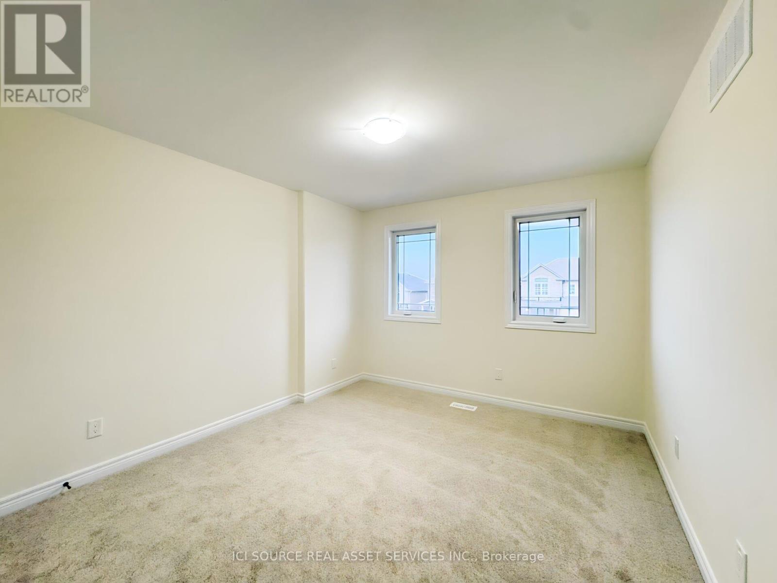 228 O'neil Street, Peterborough North (North), Ontario  K9K 0H1 - Photo 11 - X12316605