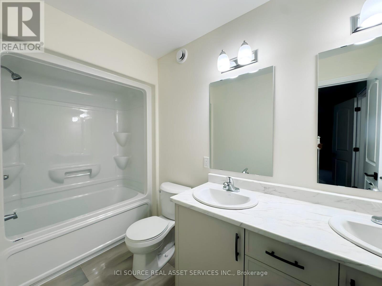 228 O'neil Street, Peterborough North (North), Ontario  K9K 0H1 - Photo 13 - X12316605