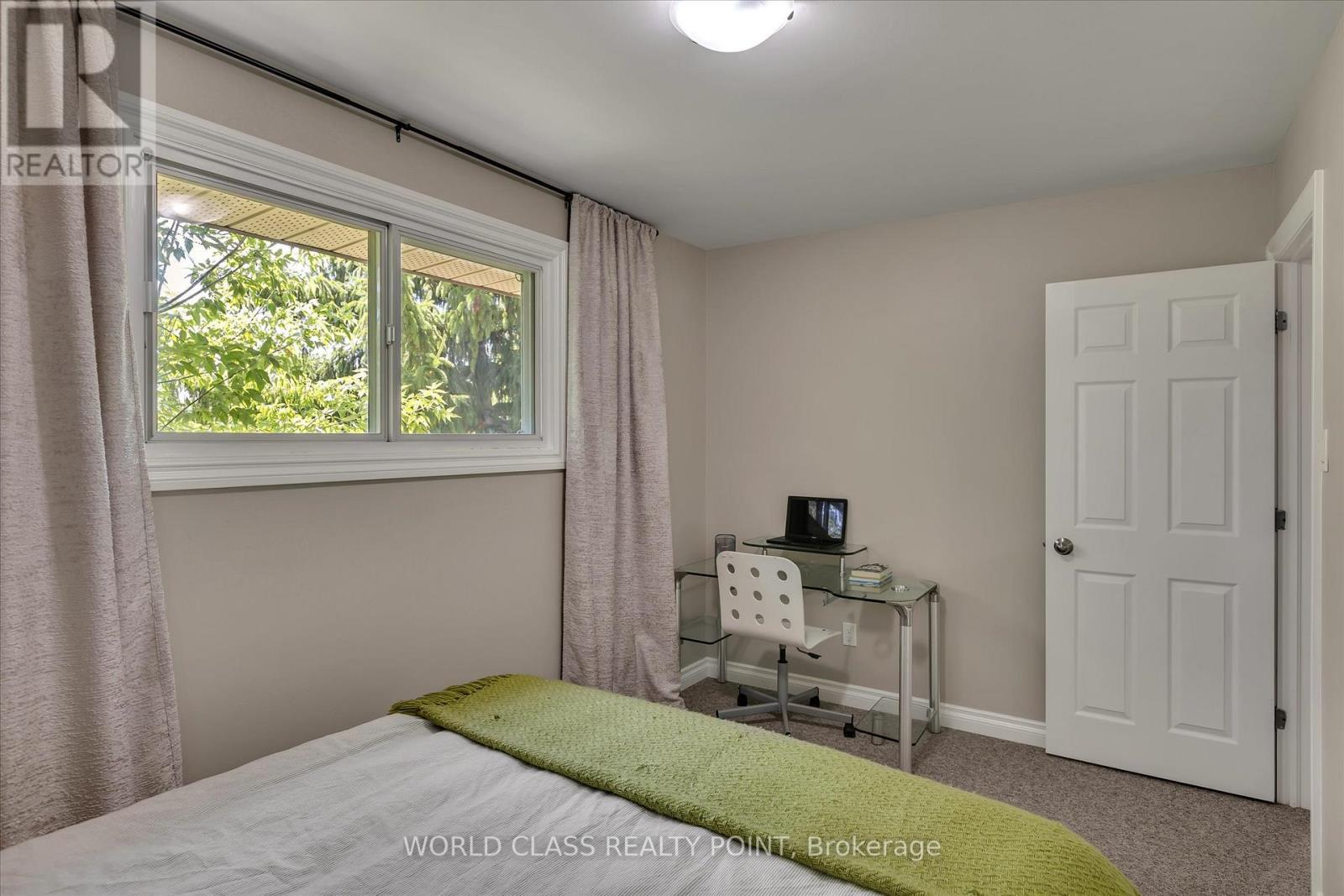 819 Cameron Street, Peterborough South (West), Ontario  K9J 4A2 - Photo 9 - X12316687