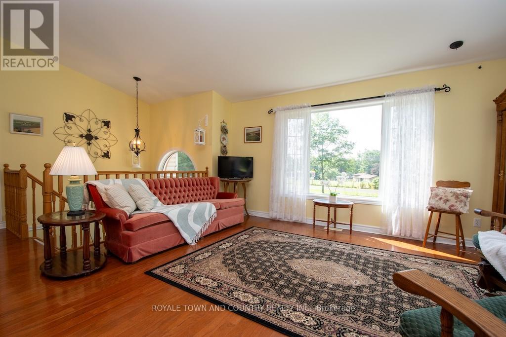 1023 Telecom Road, Kawartha Lakes (Manvers), Ontario  L0A 1K0 - Photo 12 - X12317104