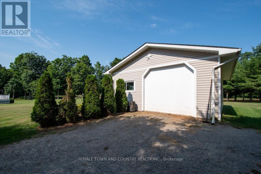 1023 Telecom Road, Kawartha Lakes (Manvers), Ontario  L0A 1K0 - Photo 29 - X12317104