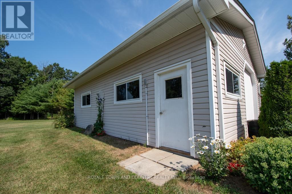 1023 Telecom Road, Kawartha Lakes (Manvers), Ontario  L0A 1K0 - Photo 30 - X12317104
