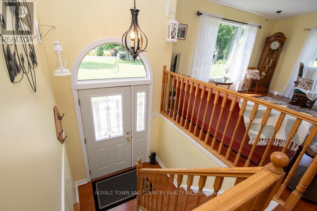 1023 Telecom Road, Kawartha Lakes (Manvers), Ontario  L0A 1K0 - Photo 5 - X12317104