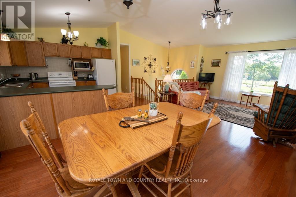1023 Telecom Road, Kawartha Lakes (Manvers), Ontario  L0A 1K0 - Photo 9 - X12317104