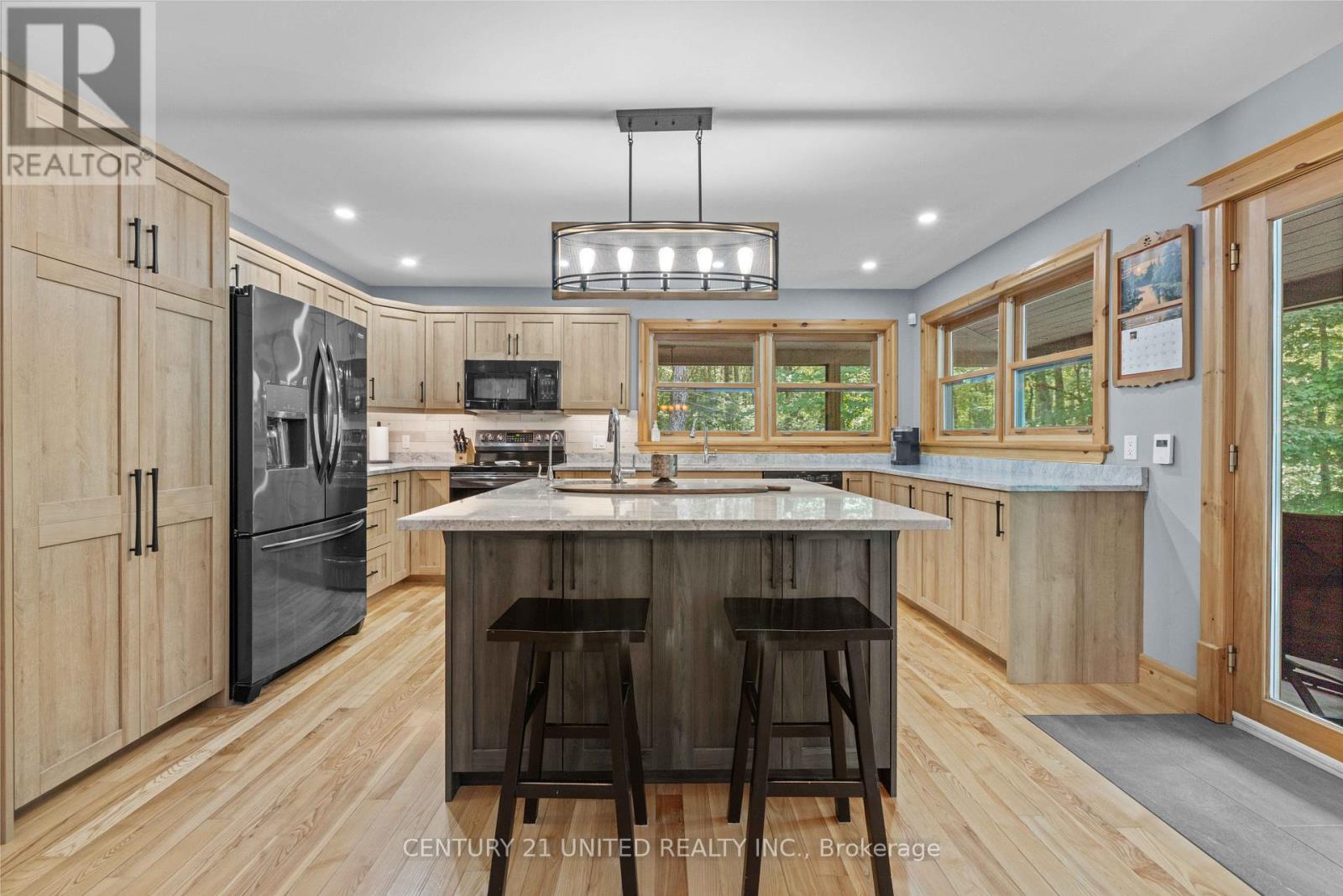 2068 Camp Line Road, Douro-Dummer, Ontario  K0L 2H0 - Photo 10 - X12317464