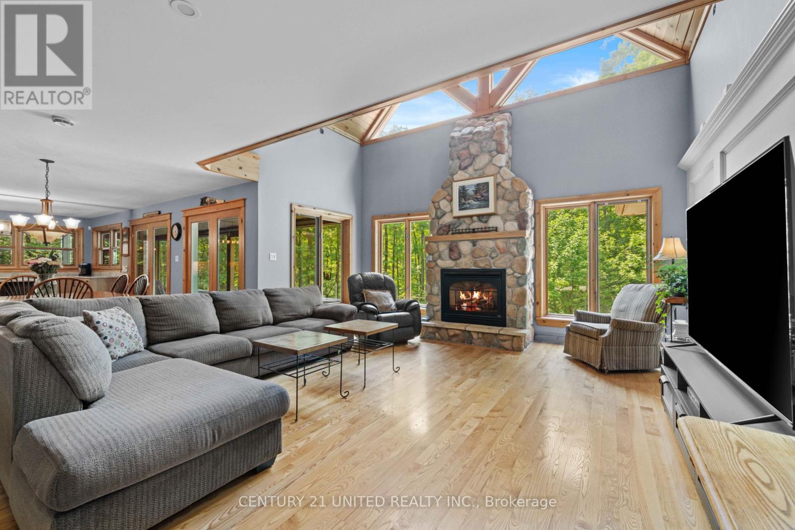 2068 Camp Line Road, Douro-Dummer, Ontario  K0L 2H0 - Photo 6 - X12317464