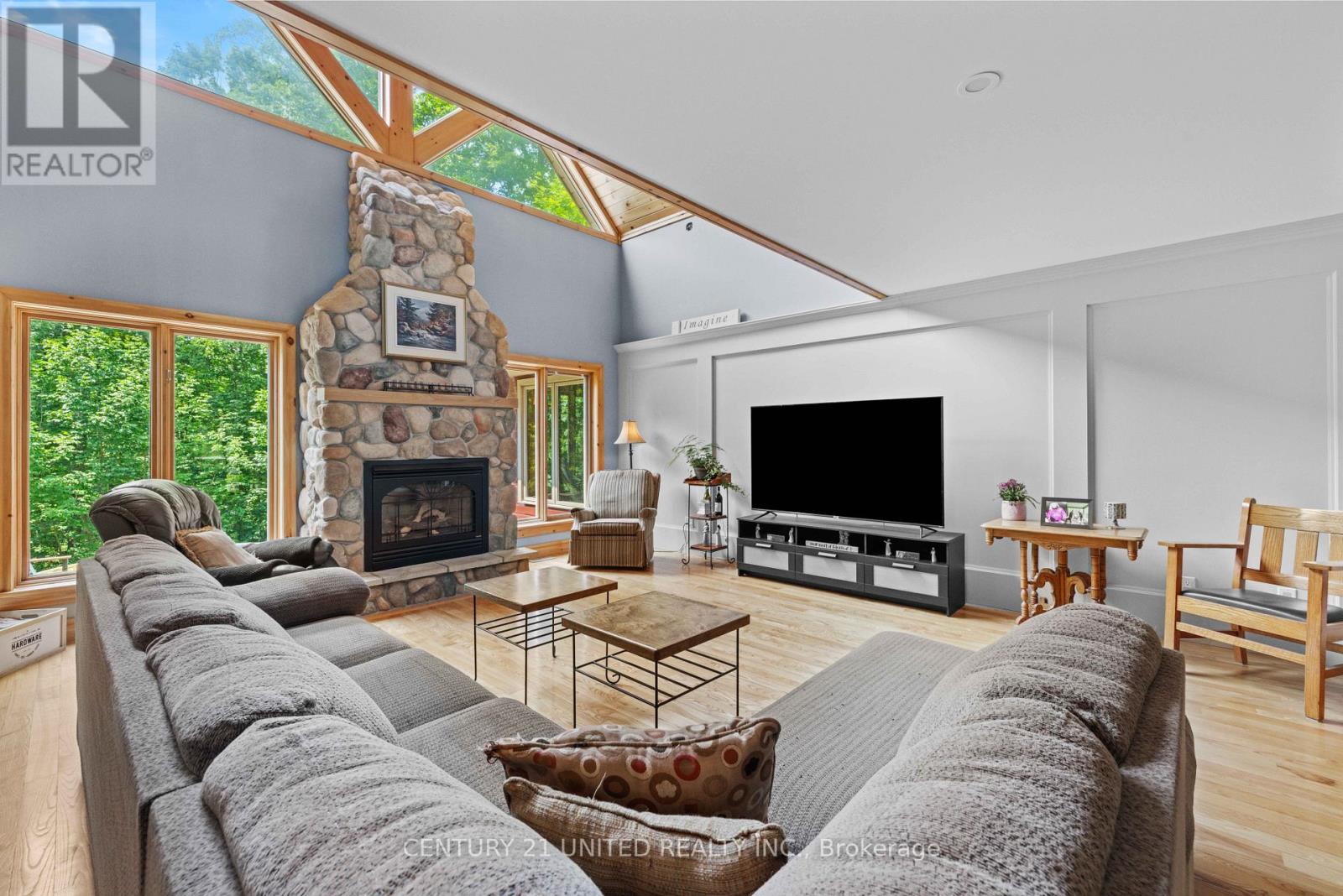 2068 Camp Line Road, Douro-Dummer, Ontario  K0L 2H0 - Photo 7 - X12317464