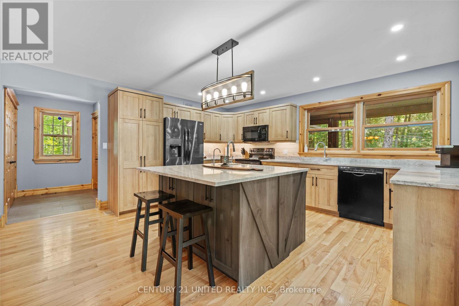 2068 Camp Line Road, Douro-Dummer, Ontario  K0L 2H0 - Photo 8 - X12317464