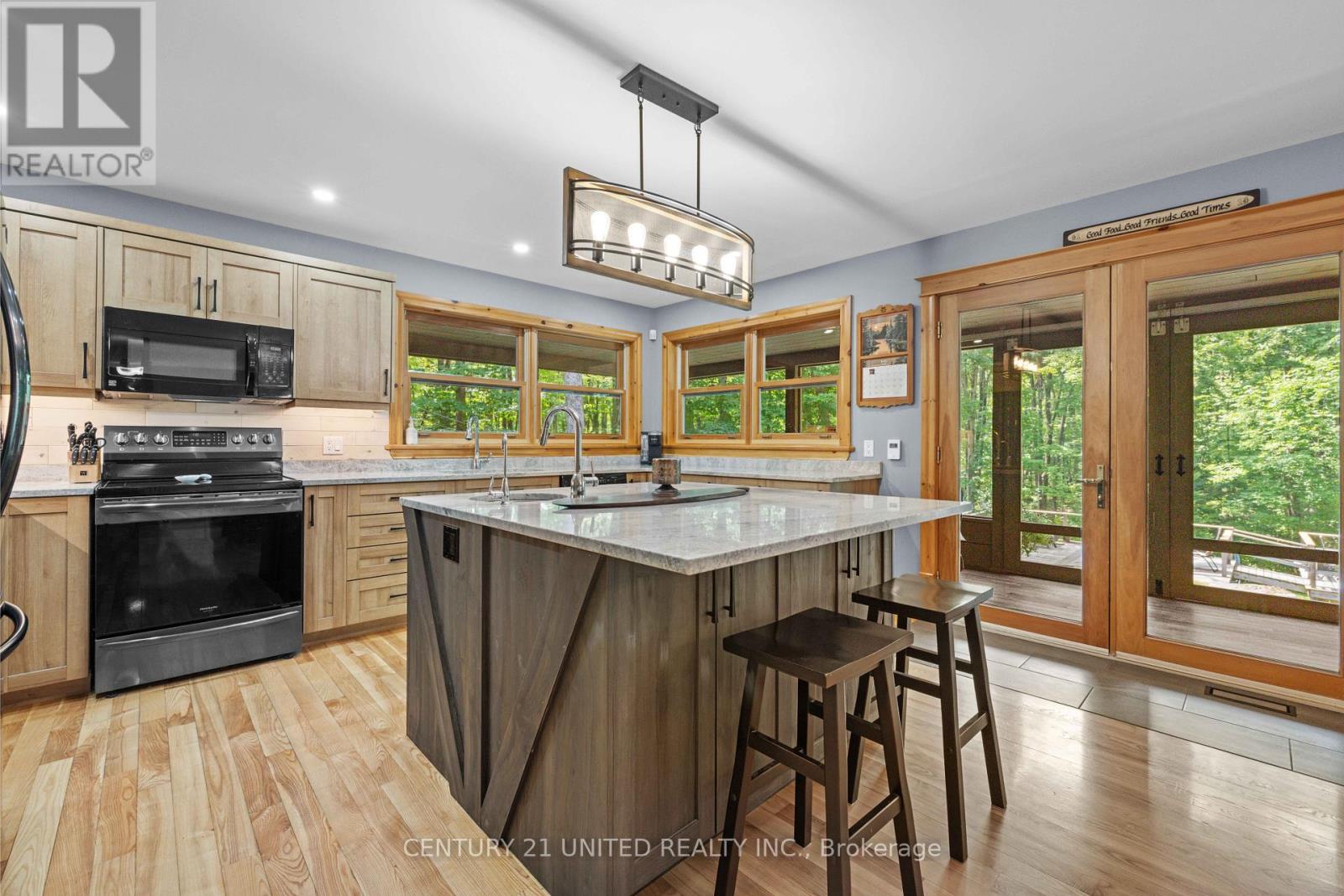 2068 Camp Line Road, Douro-Dummer, Ontario  K0L 2H0 - Photo 9 - X12317464