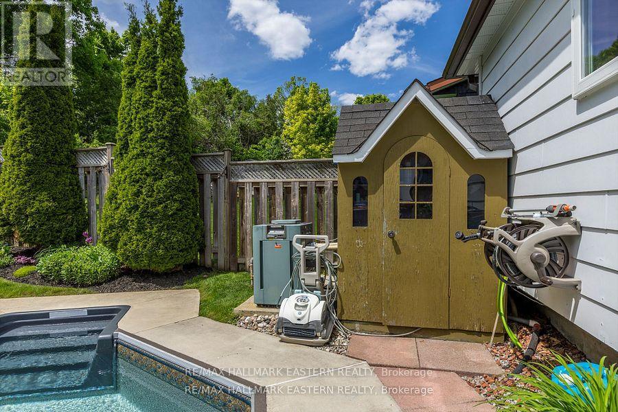 959 Golfview Road, Peterborough West (Central), Ontario  K9J 7W2 - Photo 46 - X12317489