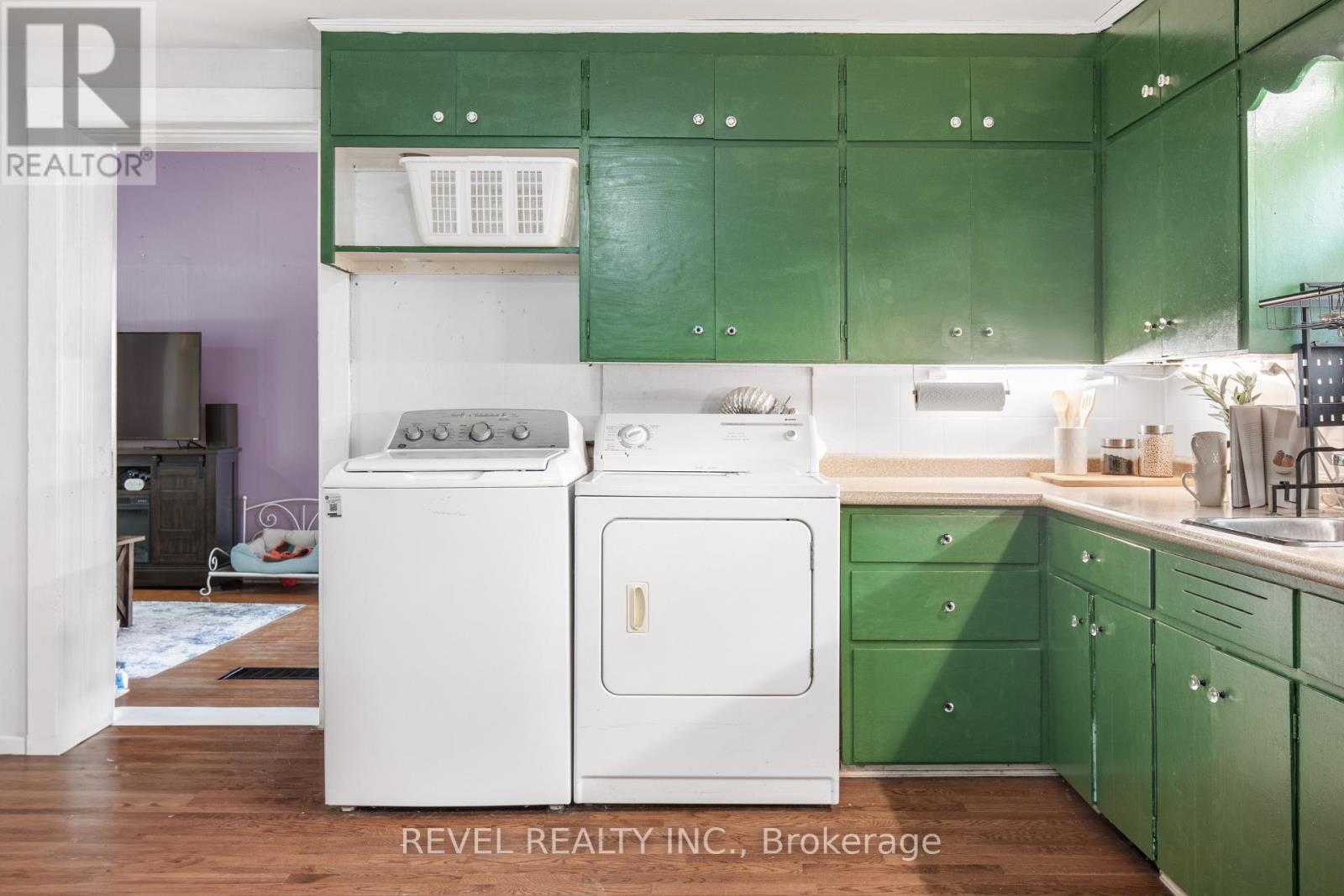 102 King Street, Kawartha Lakes (Lindsay), Ontario  K9V 1C9 - Photo 12 - X12317648