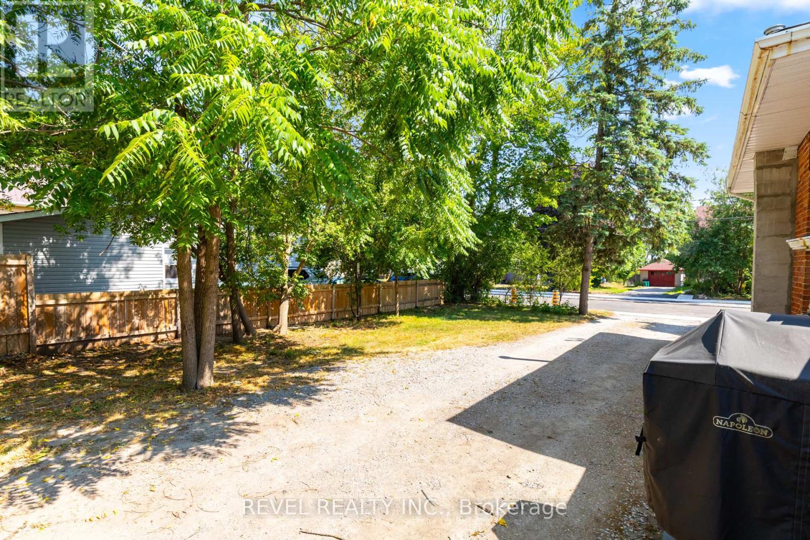 102 King Street, Kawartha Lakes (Lindsay), Ontario  K9V 1C9 - Photo 26 - X12317648