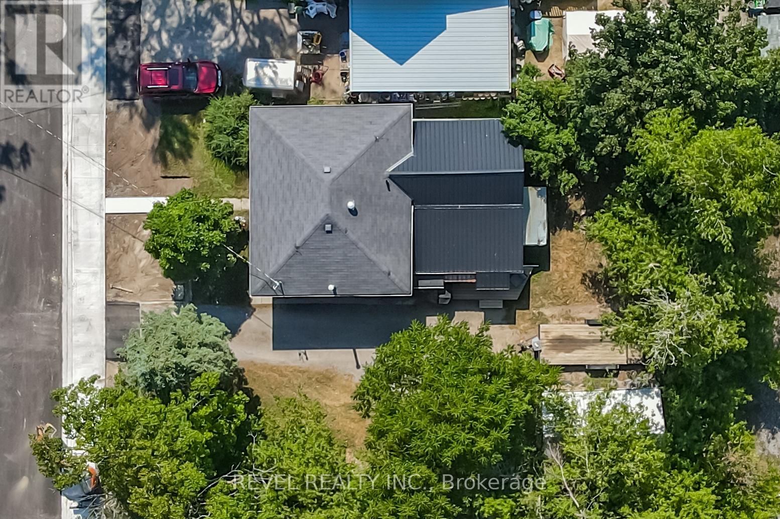 102 King Street, Kawartha Lakes (Lindsay), Ontario  K9V 1C9 - Photo 4 - X12317648