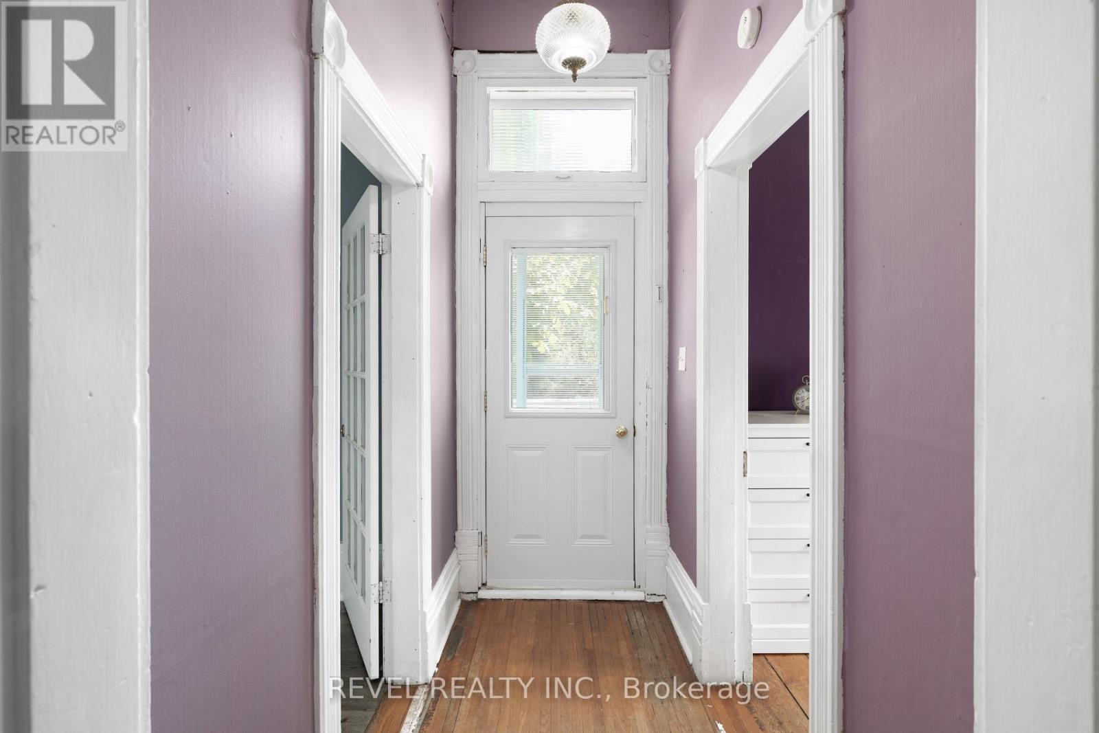 102 King Street, Kawartha Lakes (Lindsay), Ontario  K9V 1C9 - Photo 5 - X12317648
