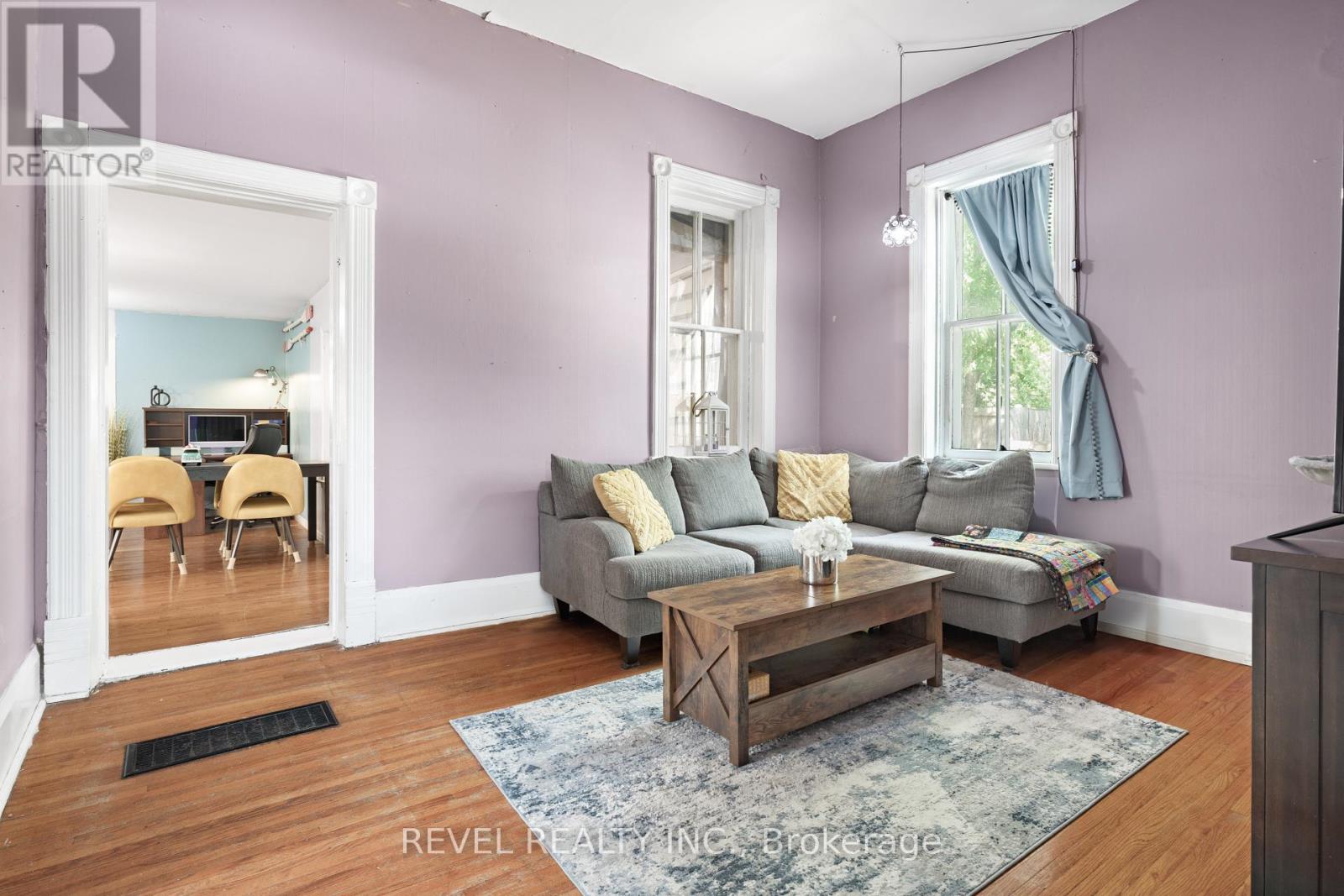 102 King Street, Kawartha Lakes (Lindsay), Ontario  K9V 1C9 - Photo 6 - X12317648