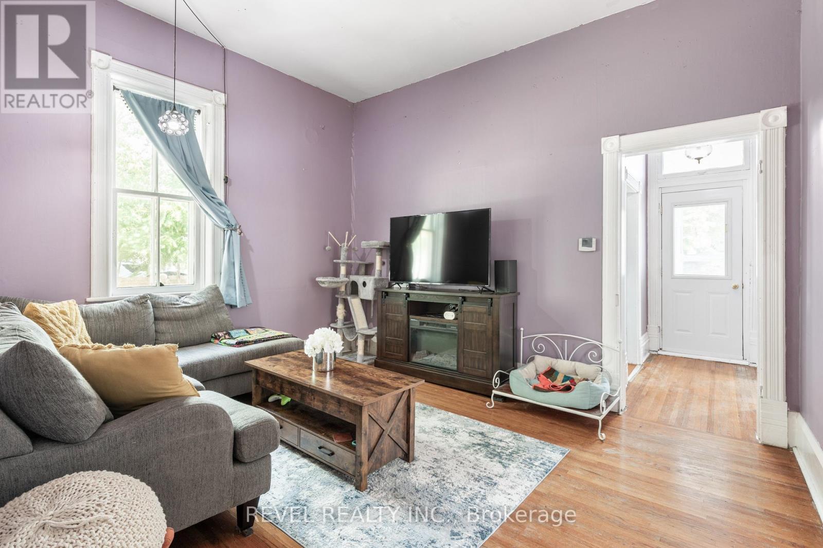 102 King Street, Kawartha Lakes (Lindsay), Ontario  K9V 1C9 - Photo 7 - X12317648