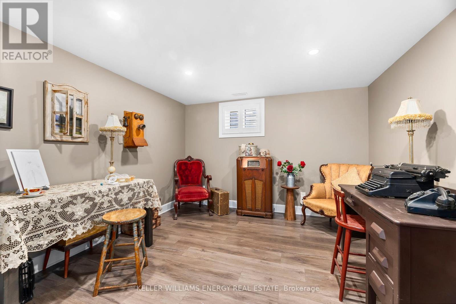 1302 Dobbin Avenue, Peterborough Central (Old West End), Ontario  K9J 6A8 - Photo 25 - X12317850
