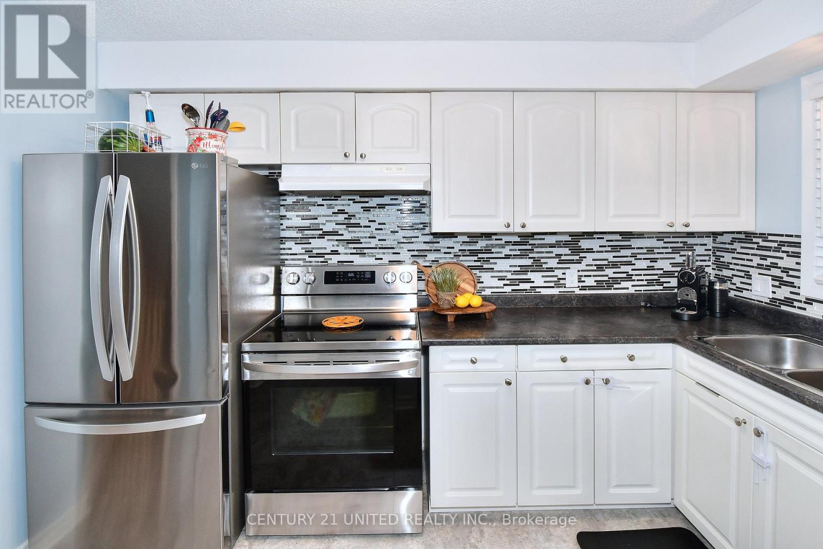 454 Southpark Drive, Peterborough South (East), Ontario  K9J 1C3 - Photo 10 - X12317861