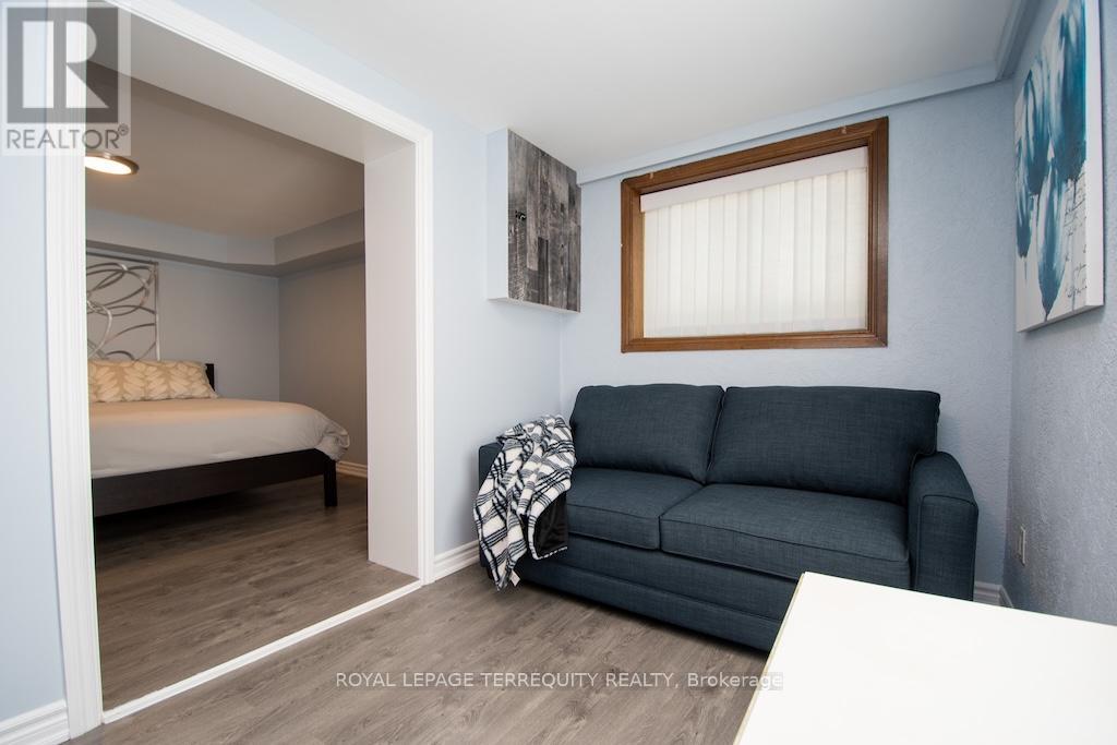 31 Alpine Street, Kawartha Lakes (Ops), Ontario  K9V 4R1 - Photo 35 - X12318445
