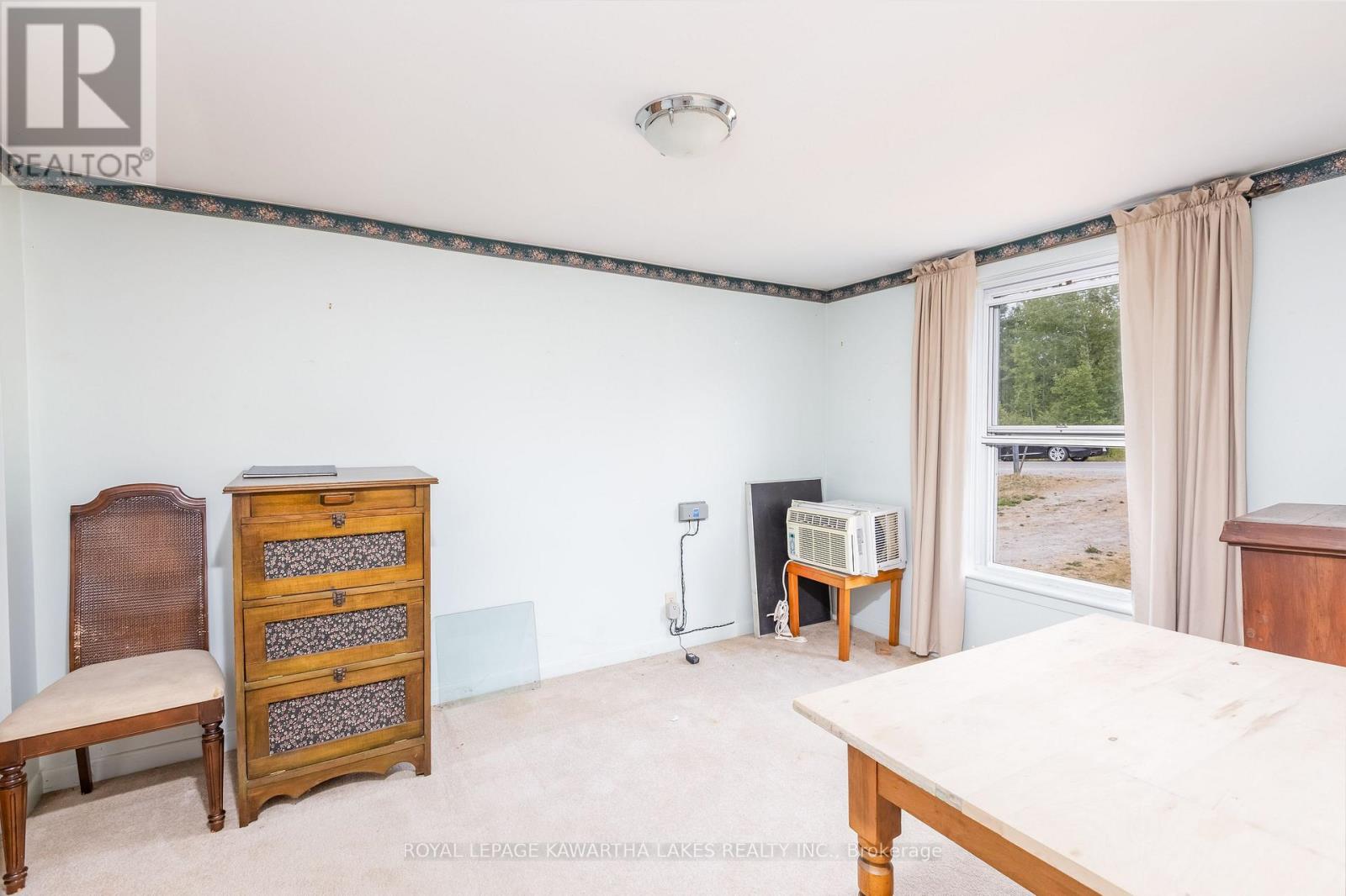 221 Pleasant Point Road, Kawartha Lakes (Lindsay), Ontario  K9V 4R6 - Photo 12 - X12318805