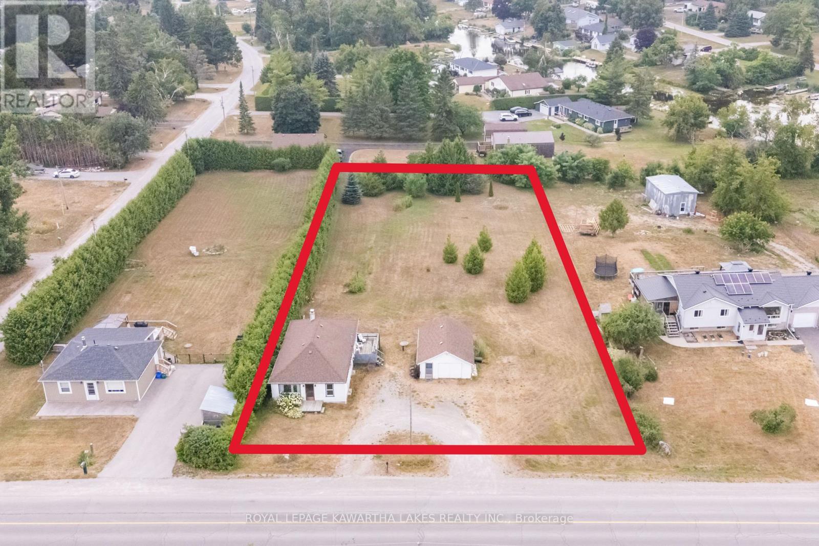 221 Pleasant Point Road, Kawartha Lakes (Lindsay), Ontario  K9V 4R6 - Photo 2 - X12318805