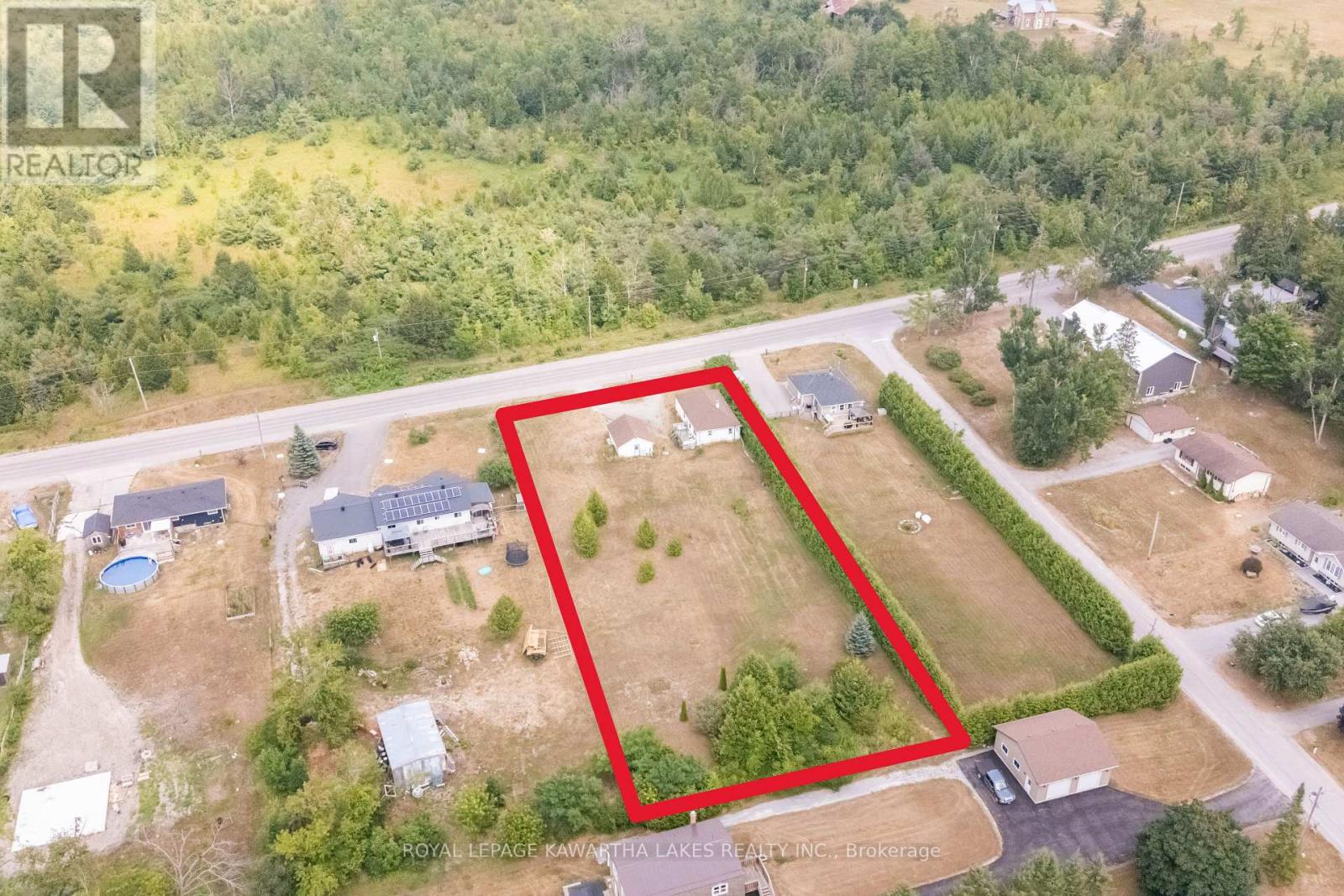 221 Pleasant Point Road, Kawartha Lakes (Lindsay), Ontario  K9V 4R6 - Photo 3 - X12318805