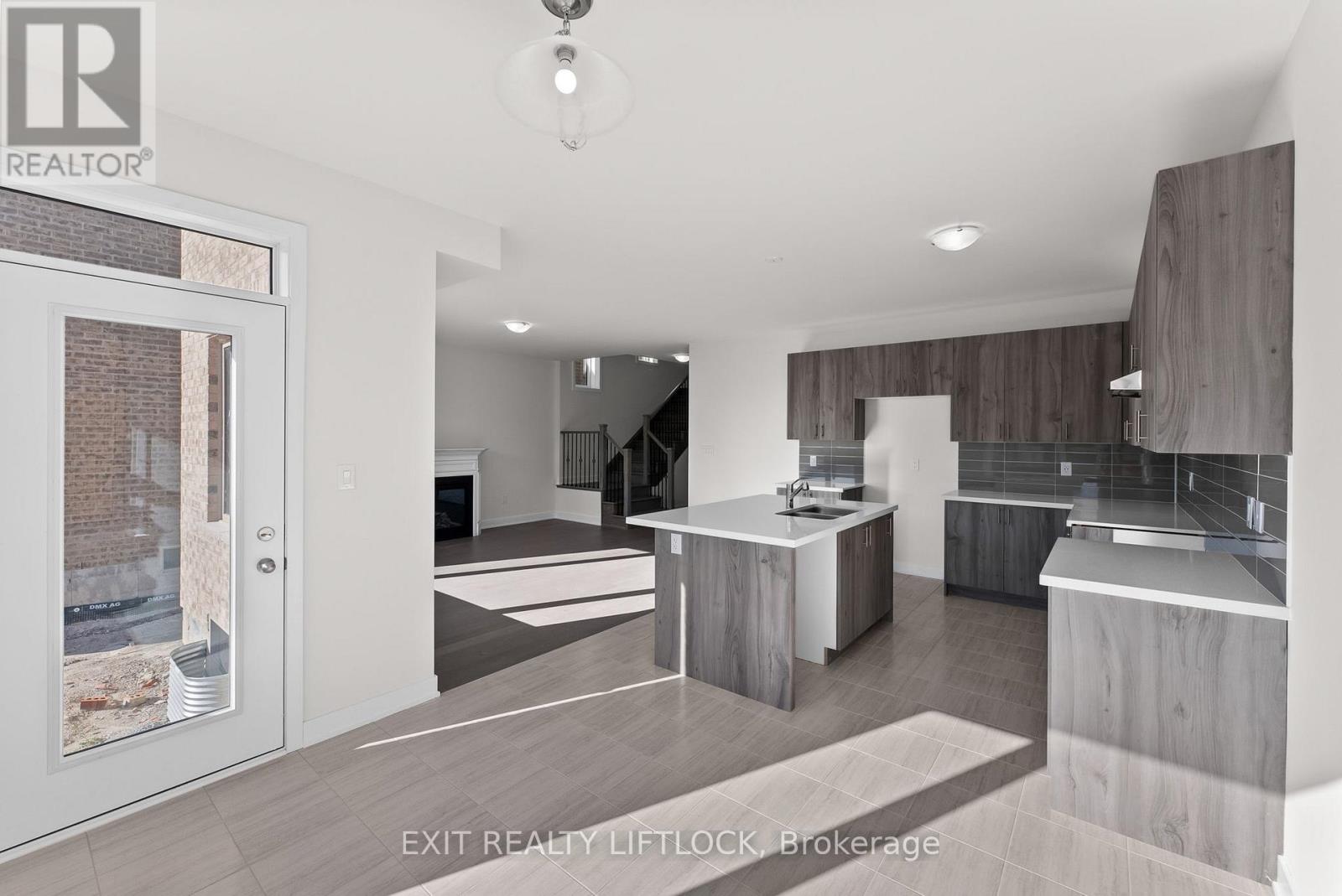 814 Griffin Trail, Peterborough North (North), Ontario  K9K 0J4 - Photo 12 - X12318943