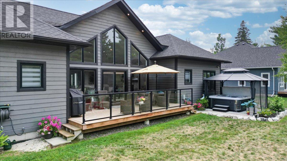 9 Bancroft Ridge Drive, Bancroft (Bancroft Ward), Ontario  K0L 1C0 - Photo 2 - X12319104