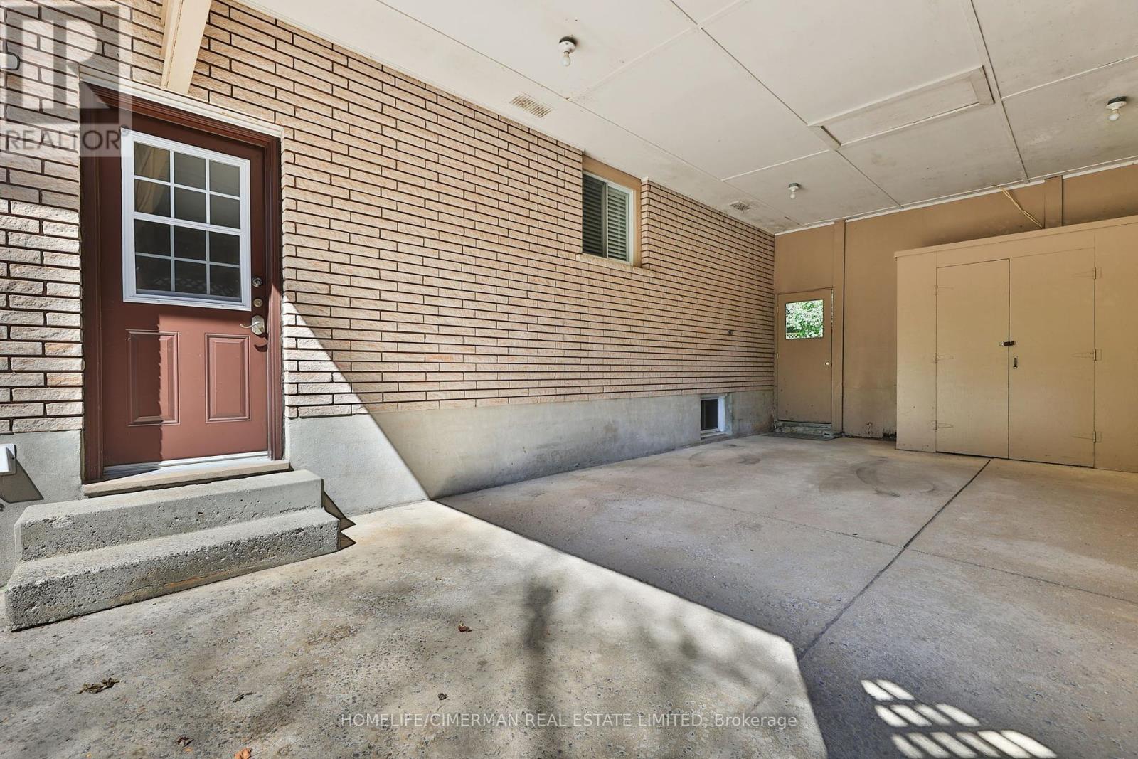 904 Ellesmere Avenue, Peterborough North (Central), Ontario  K9H 7A7 - Photo 11 - X12318931