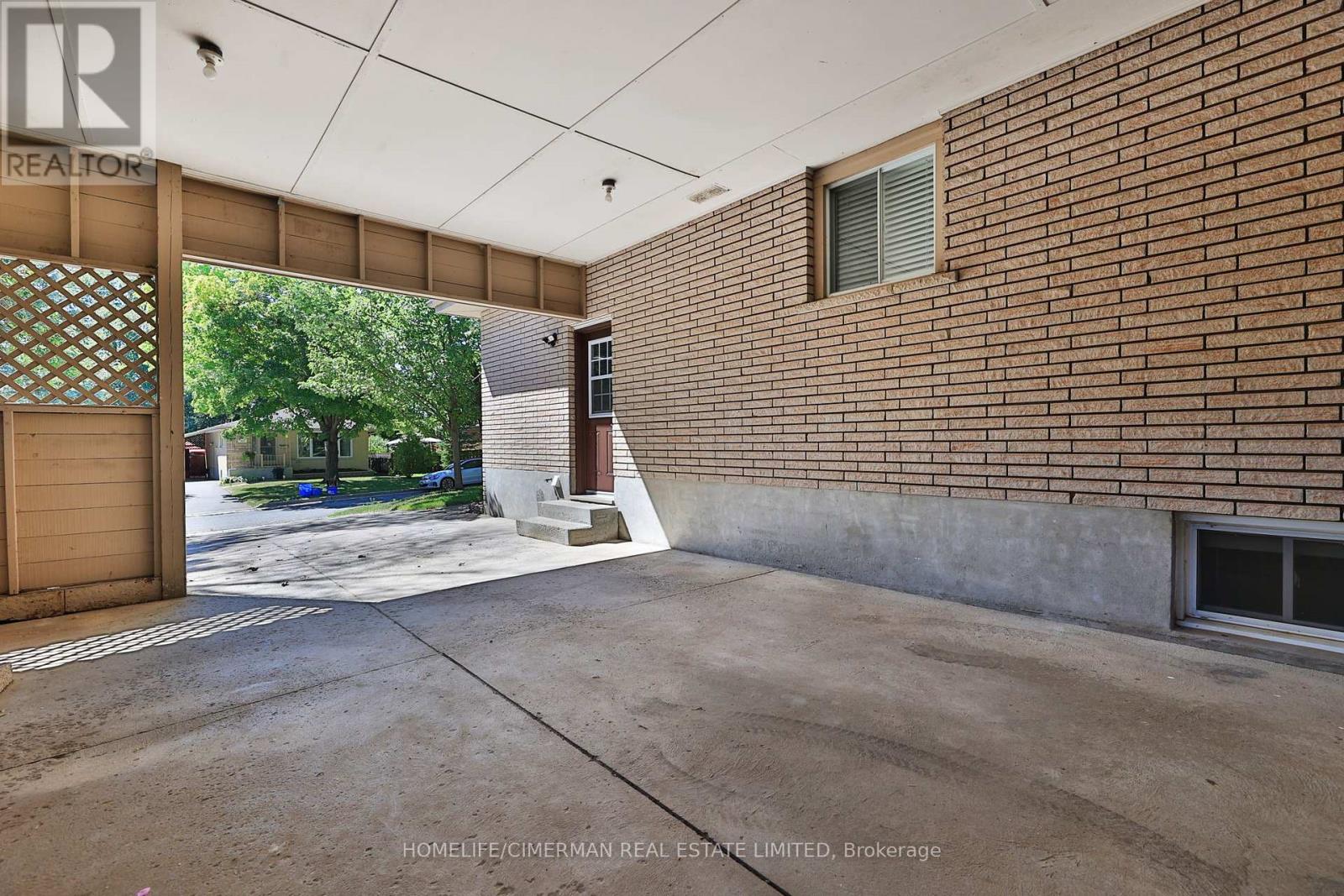 904 Ellesmere Avenue, Peterborough North (Central), Ontario  K9H 7A7 - Photo 13 - X12318931