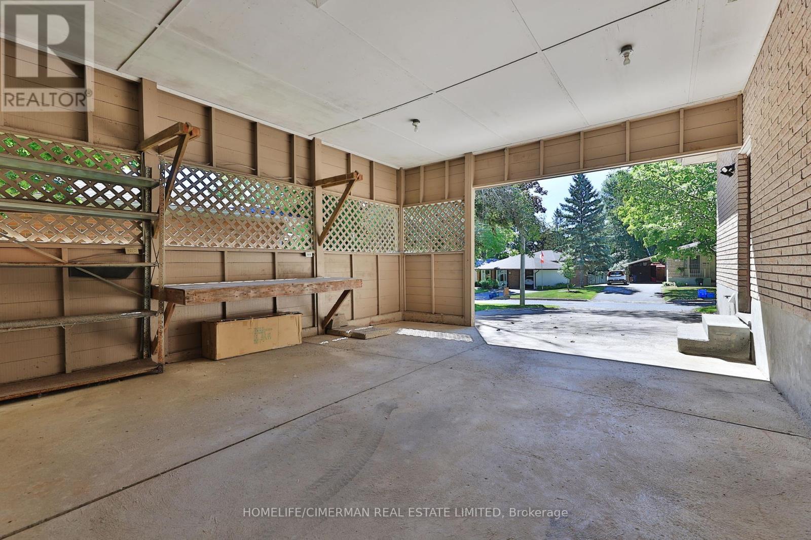 904 Ellesmere Avenue, Peterborough North (Central), Ontario  K9H 7A7 - Photo 14 - X12318931