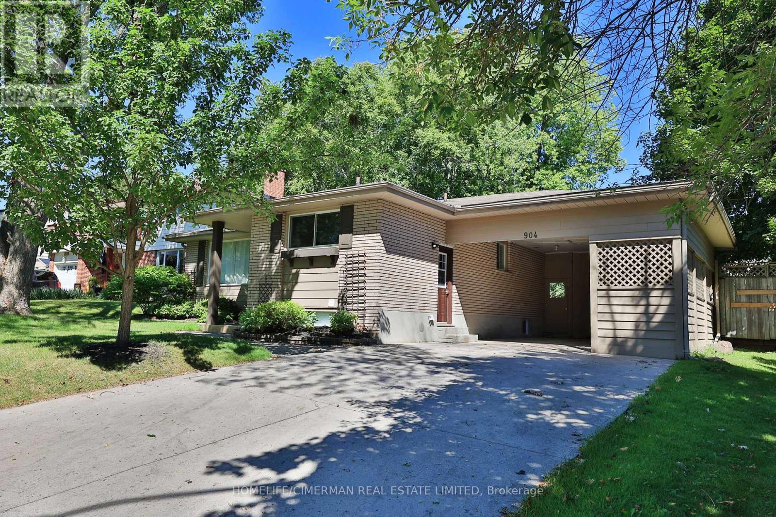 904 Ellesmere Avenue, Peterborough North (Central), Ontario  K9H 7A7 - Photo 2 - X12318931