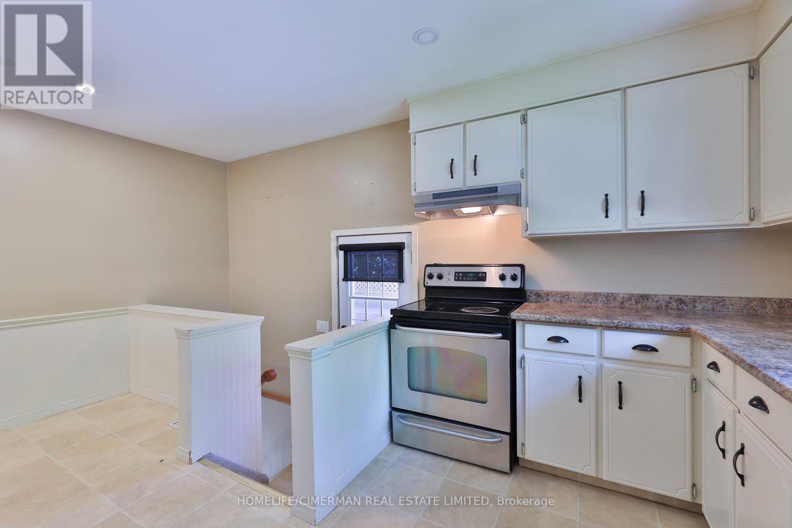 904 Ellesmere Avenue, Peterborough North (Central), Ontario  K9H 7A7 - Photo 22 - X12318931