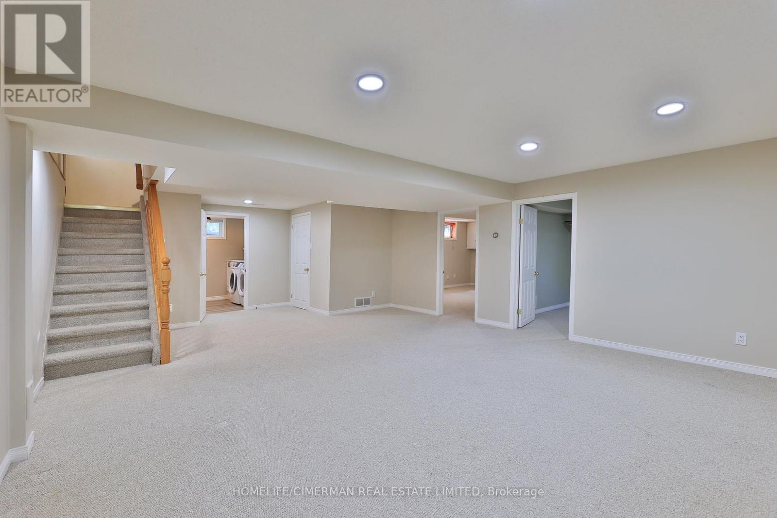 904 Ellesmere Avenue, Peterborough North (Central), Ontario  K9H 7A7 - Photo 32 - X12318931