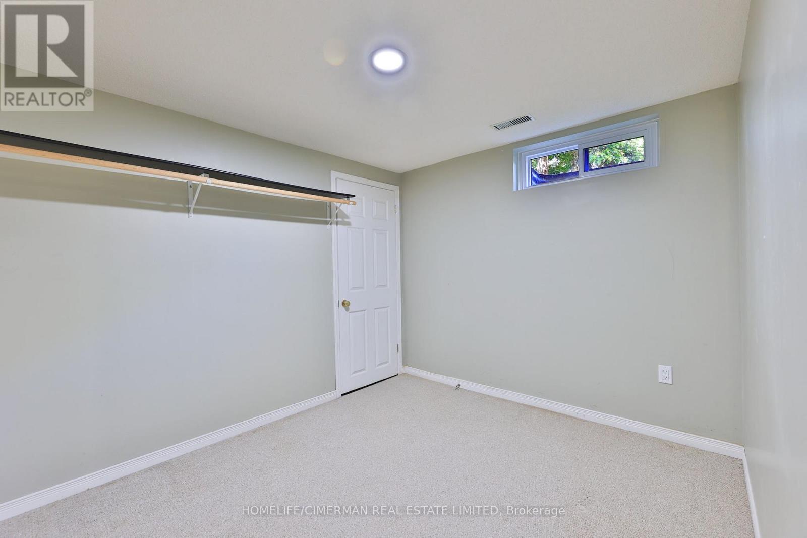 904 Ellesmere Avenue, Peterborough North (Central), Ontario  K9H 7A7 - Photo 35 - X12318931