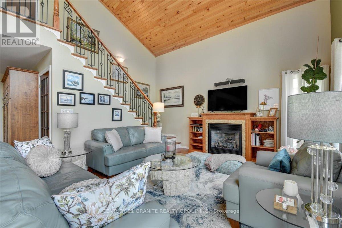 183 Fell Road, Hastings Highlands (Herschel Ward), Ontario  K0L 1C0 - Photo 11 - X12319364