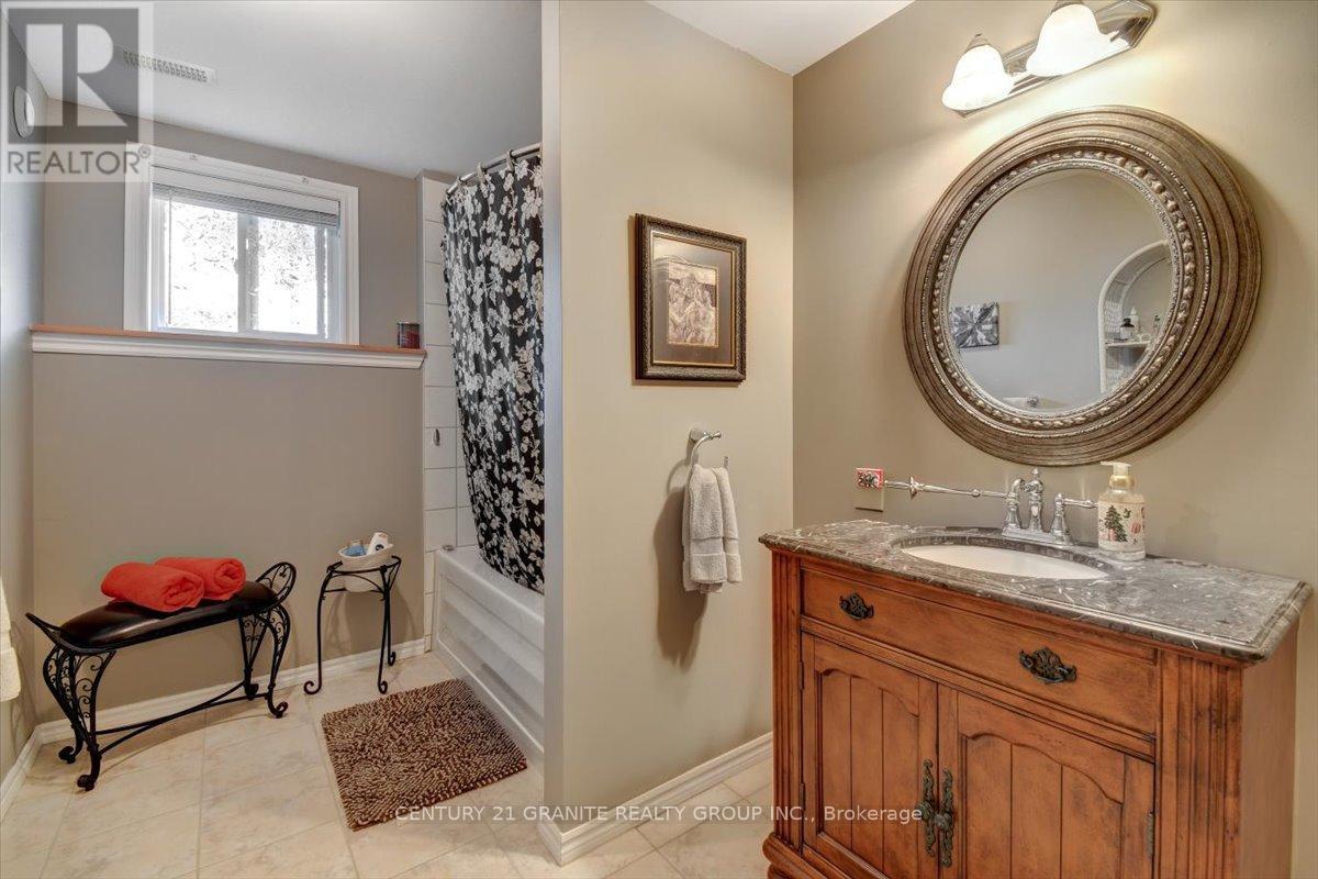 183 Fell Road, Hastings Highlands (Herschel Ward), Ontario  K0L 1C0 - Photo 33 - X12319364