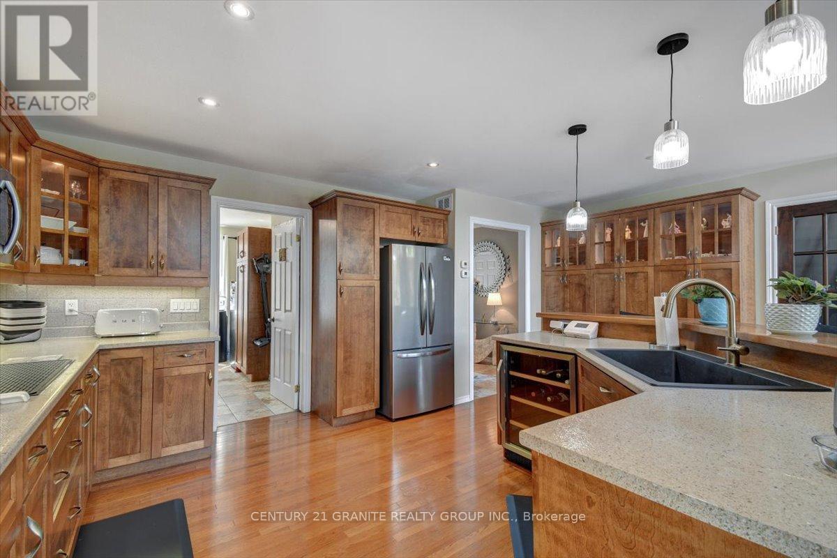 183 Fell Road, Hastings Highlands (Herschel Ward), Ontario  K0L 1C0 - Photo 8 - X12319364