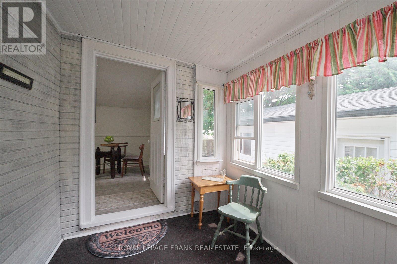 112 Albert Street N, Kawartha Lakes (Lindsay), Ontario  K9V 4K5 - Photo 17 - X12319504