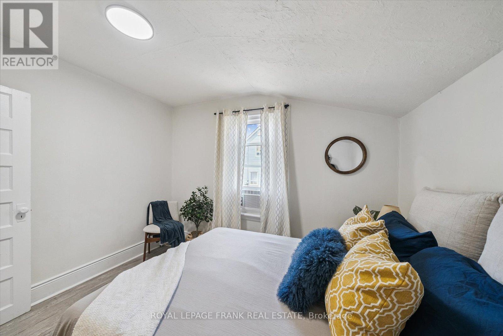 112 Albert Street N, Kawartha Lakes (Lindsay), Ontario  K9V 4K5 - Photo 19 - X12319504