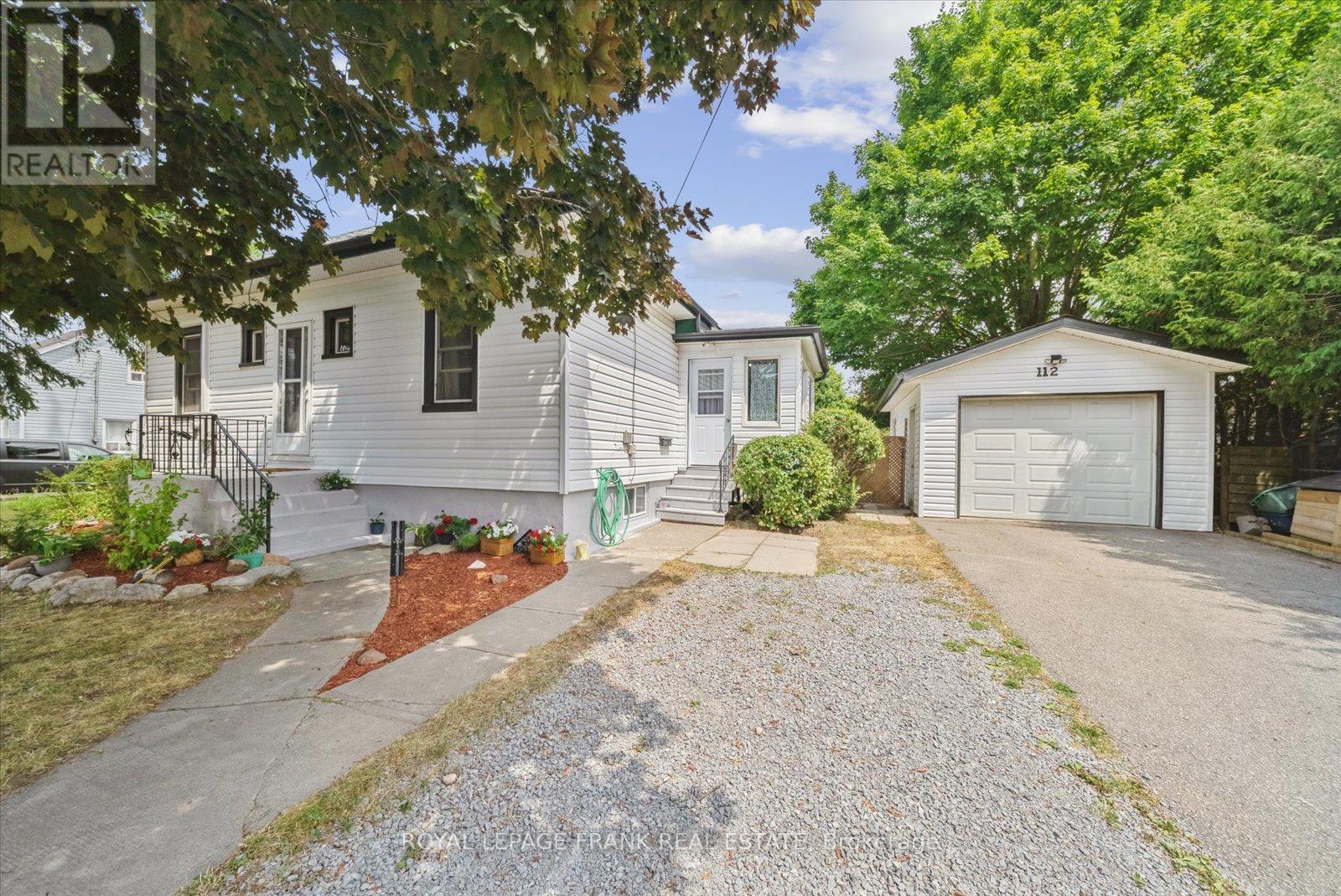 112 Albert Street N, Kawartha Lakes (Lindsay), Ontario  K9V 4K5 - Photo 2 - X12319504