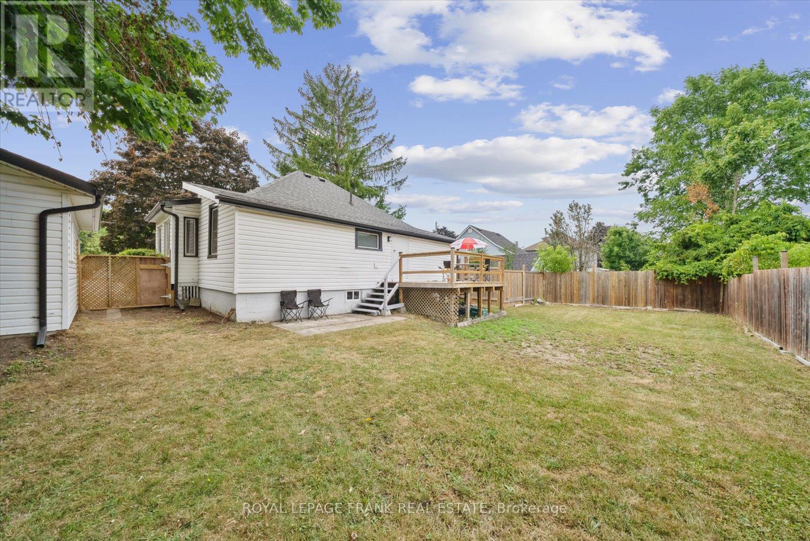 112 Albert Street N, Kawartha Lakes (Lindsay), Ontario  K9V 4K5 - Photo 32 - X12319504