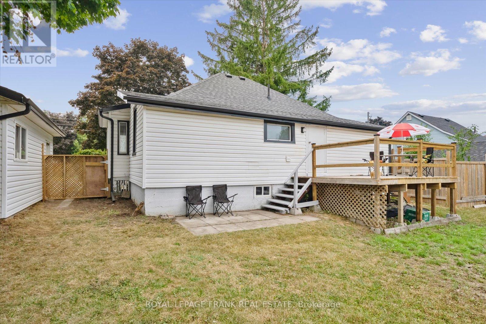 112 Albert Street N, Kawartha Lakes (Lindsay), Ontario  K9V 4K5 - Photo 33 - X12319504