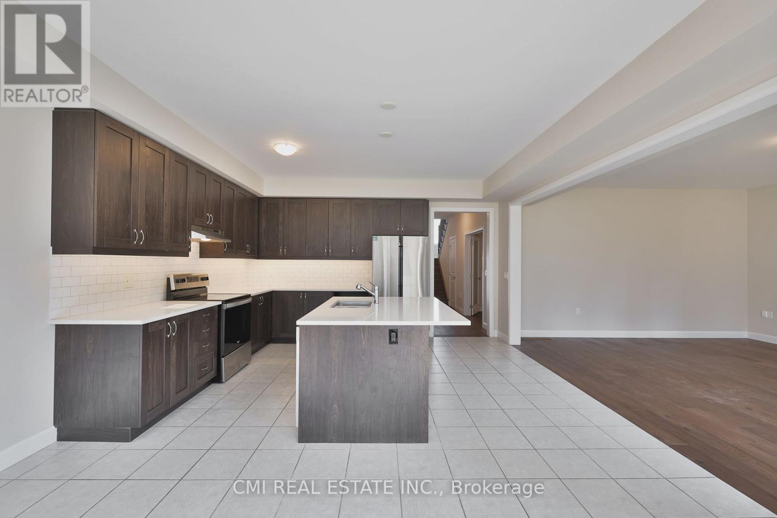 101 York Drive, Peterborough North (North), Ontario  K9K 0H7 - Photo 10 - X12319382