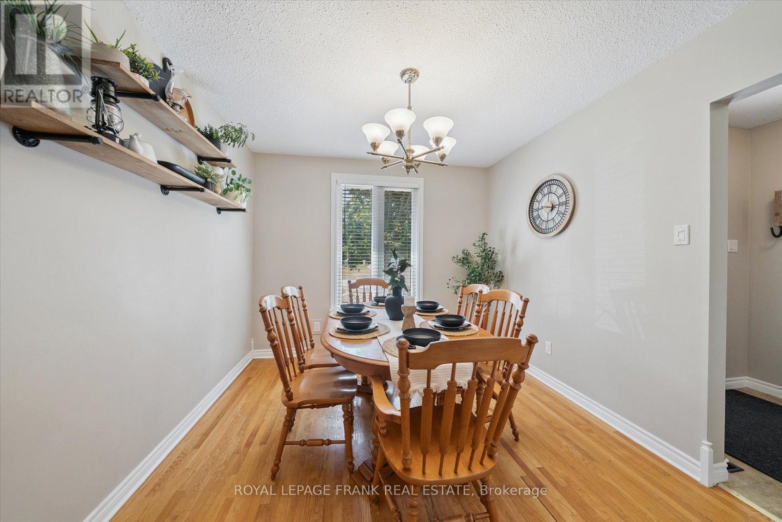 43 Elaine Drive, Kawartha Lakes (Lindsay), Ontario  K9V 4X7 - Photo 11 - X12319689