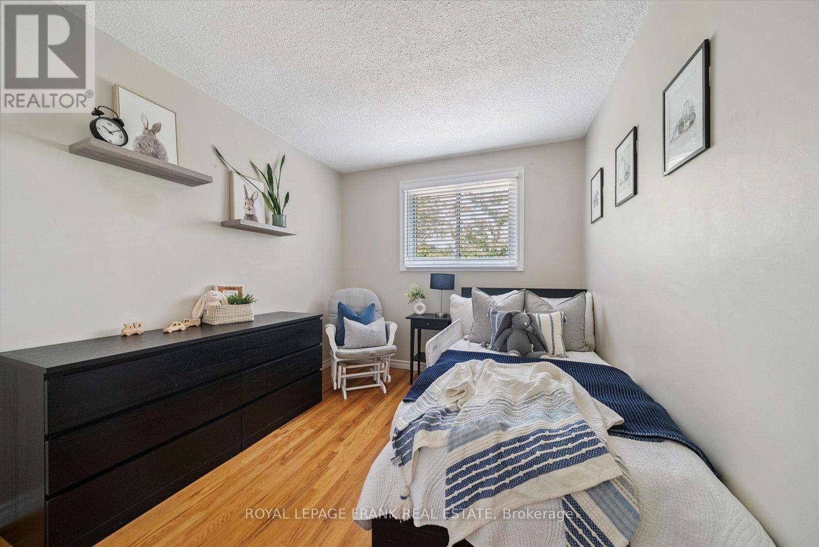 43 Elaine Drive, Kawartha Lakes (Lindsay), Ontario  K9V 4X7 - Photo 20 - X12319689