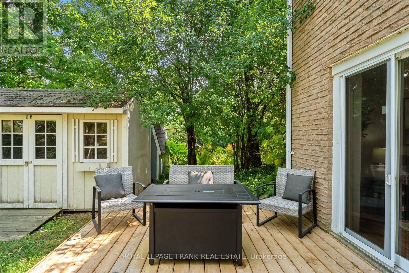 43 Elaine Drive, Kawartha Lakes (Lindsay), Ontario  K9V 4X7 - Photo 37 - X12319689